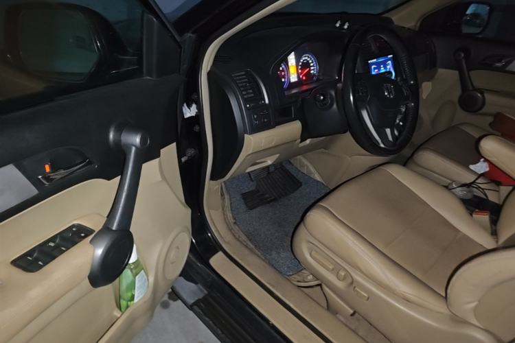 Used Honda CR-V 2010 2.4L automatic four-wheel drive luxury version Driver Seat
