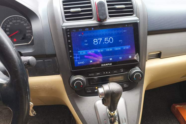Used Honda CR-V 2010 2.4L automatic four-wheel drive luxury version Audio And AC Panel