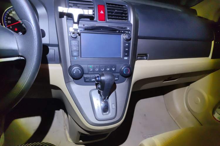 Used Honda CR-V 2010 2.0L Automatic Four-Wheel Drive Classic Edition Audio And AC Panel