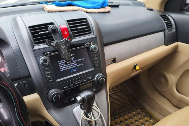 Used Honda CR-V 2010 2.4L automatic four-wheel drive luxury version Audio And AC Panel