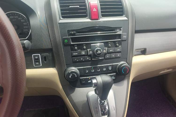 Used Honda CR-V 2010 2.0L Automatic Four-Wheel Drive Classic Edition Audio And AC Panel