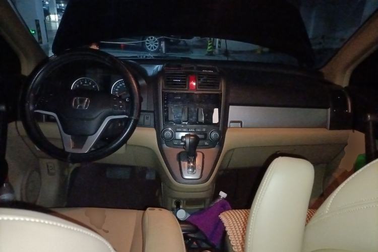 Used Honda CR-V 2010 2.4L automatic four-wheel drive luxury version Center Console