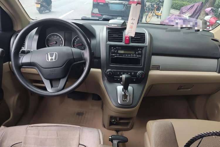 Used Honda CR-V 2010 2.0L automatic two-wheel drive urban version Center Console
