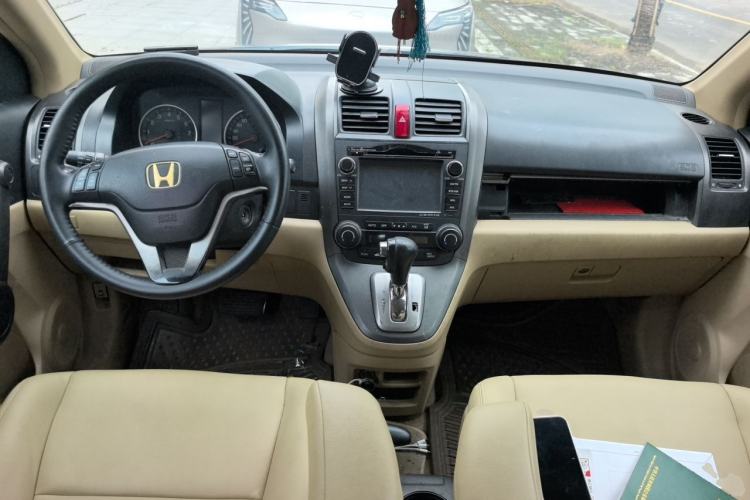 Used Honda CR-V 2010 2.4L automatic four-wheel drive luxury version Center Console