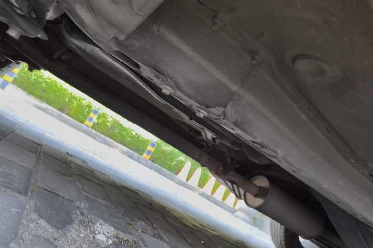 Used Honda CR-V 2010 2.0L automatic two-wheel drive urban version Chassis Front Left