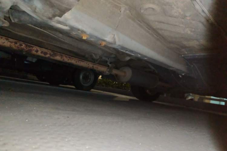 Used Honda CR-V 2010 2.0L automatic two-wheel drive urban version Chassis Front Left