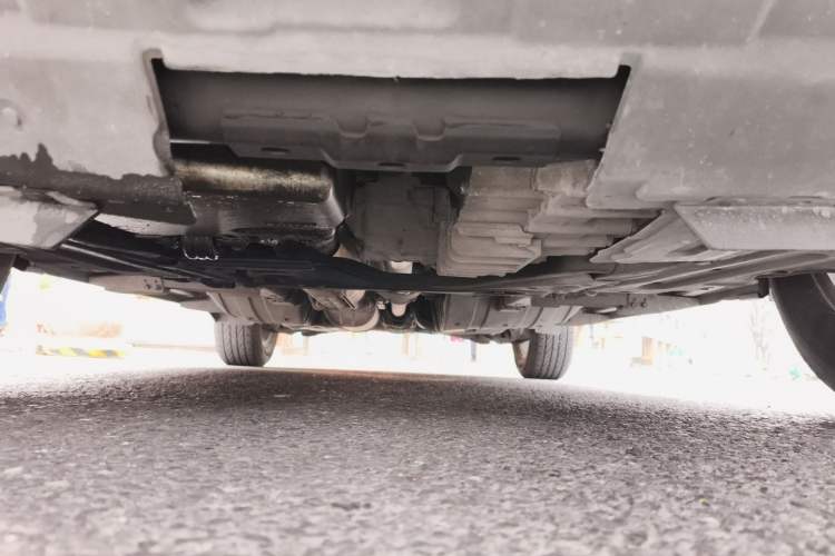 Used Honda CR-V 2010 2.4L automatic four-wheel drive luxury version Chassis Front