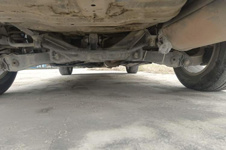 Used Honda CR-V 2010 2.4L automatic four-wheel drive luxury version Chassis Rear