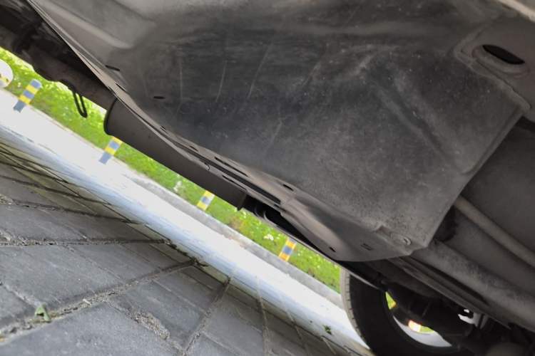Used Honda CR-V 2010 2.0L automatic two-wheel drive urban version Chassis Rear Left