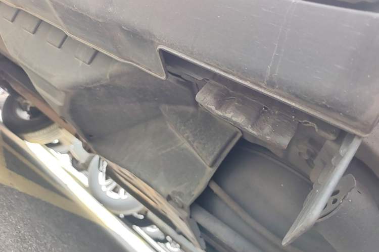 Used Honda CR-V 2010 2.0L Automatic Four-Wheel Drive Classic Edition Chassis Rear Left