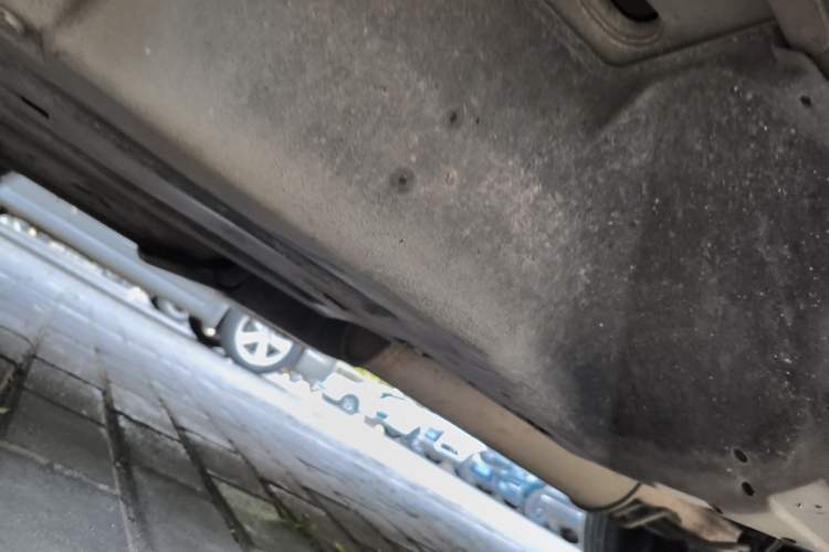 Used Honda CR-V 2010 2.0L automatic two-wheel drive urban version Chassis Rear Right