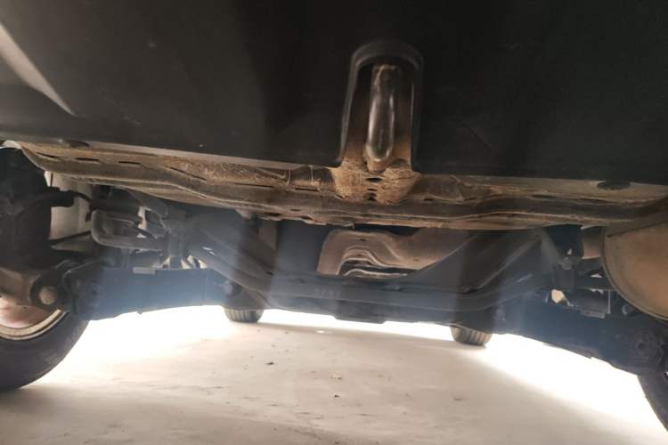 Used Honda CR-V 2010 2.0L automatic two-wheel drive urban version Chassis Rear