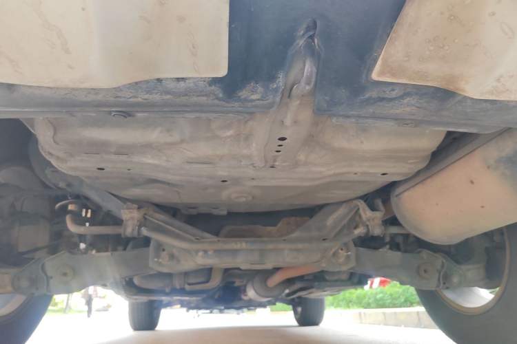 Used Honda CR-V 2010 2.0L automatic two-wheel drive urban version Chassis Rear
