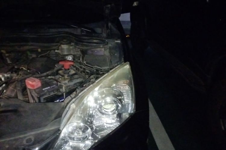 Used Honda CR-V 2010 2.4L automatic four-wheel drive luxury version Engine Bay Left