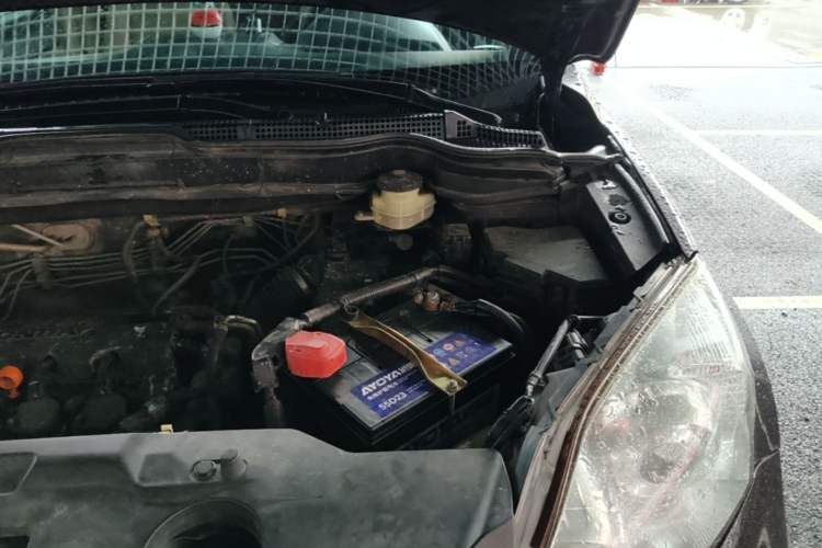 Used Honda CR-V 2010 2.0L Automatic Four-Wheel Drive Classic Edition Engine Bay Left