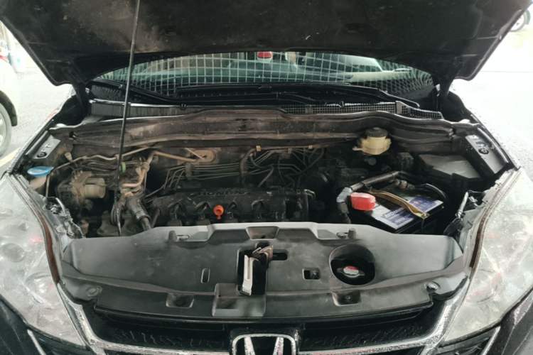 Used Honda CR-V 2010 2.0L Automatic Four-Wheel Drive Classic Edition Engine Bay