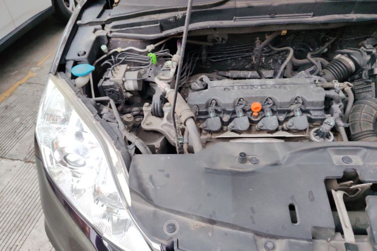 Used Honda CR-V 2010 2.0L automatic two-wheel drive urban version Engine Bay Right