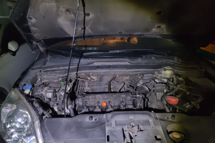 Used Honda CR-V 2010 2.0L Automatic Four-Wheel Drive Classic Edition Engine Bay Right