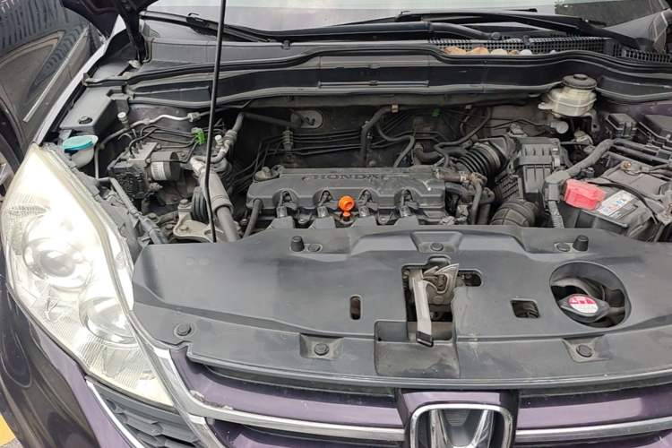 Used Honda CR-V 2010 2.0L Automatic Four-Wheel Drive Classic Edition Engine Bay Right