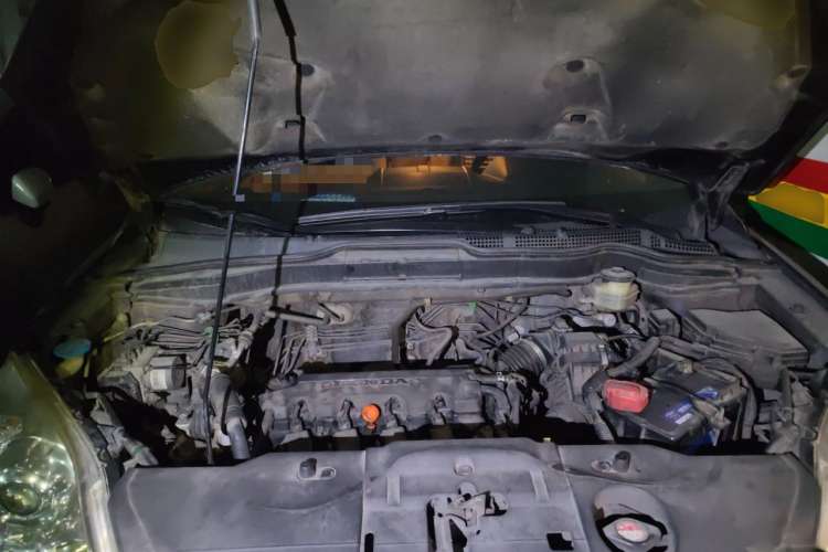 Used Honda CR-V 2010 2.0L Automatic Four-Wheel Drive Classic Edition Engine Bay