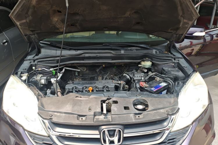 Used Honda CR-V 2010 2.0L automatic two-wheel drive urban version Engine Bay