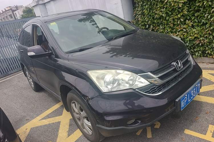 Used Honda CR-V 2010 2.0L Automatic Four-Wheel Drive Classic Edition Front Right 45 Deg