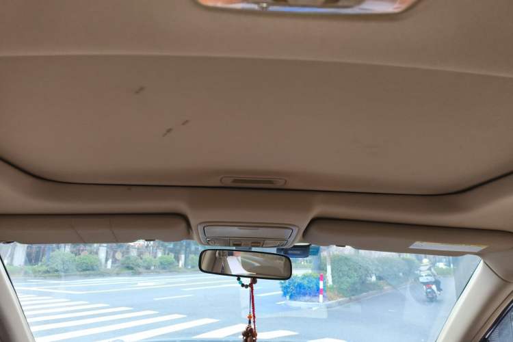 Used Honda CR-V 2010 2.4L automatic four-wheel drive luxury version Headliner