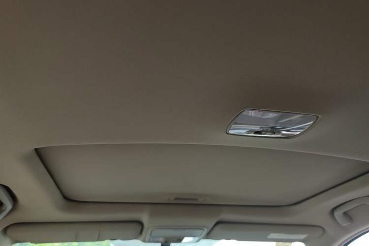 Used Honda CR-V 2010 2.0L Automatic Four-Wheel Drive Classic Edition Headliner