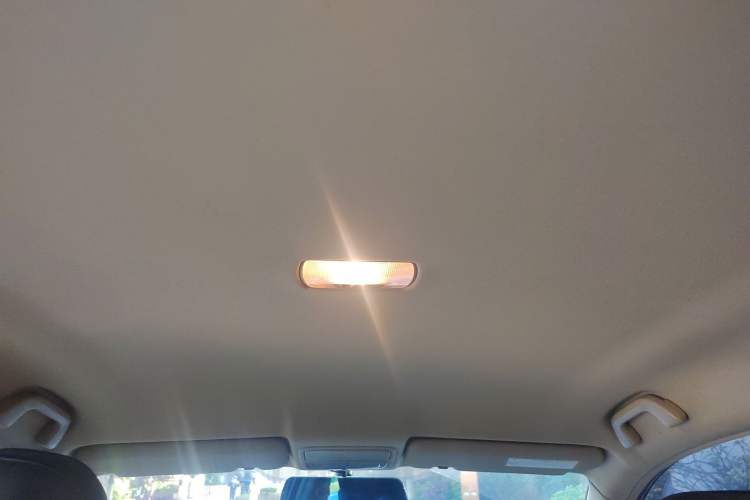 Used Honda CR-V 2010 2.0L automatic two-wheel drive urban version Headliner