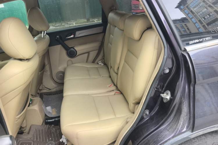 Used Honda CR-V 2010 2.4L automatic four-wheel drive luxury version Left Rear Seat