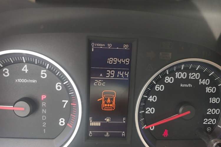 Used Honda CR-V 2010 2.0L Automatic Four-Wheel Drive Classic Edition Odometer Close Up