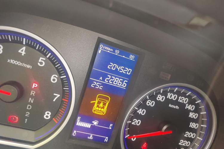 Used Honda CR-V 2010 2.0L automatic two-wheel drive urban version Odometer Close Up