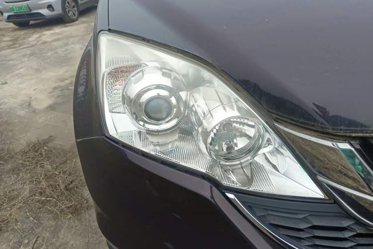 Used Honda CR-V 2010 2.4L automatic four-wheel drive luxury version Right Front Headlight