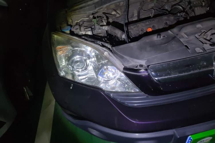 Used Honda CR-V 2010 2.0L Automatic Four-Wheel Drive Classic Edition Right Front Headlight