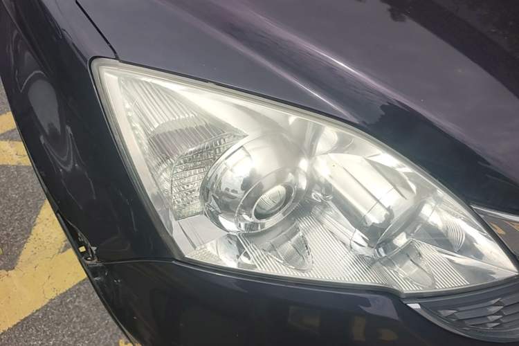 Used Honda CR-V 2010 2.0L Automatic Four-Wheel Drive Classic Edition Right Front Headlight