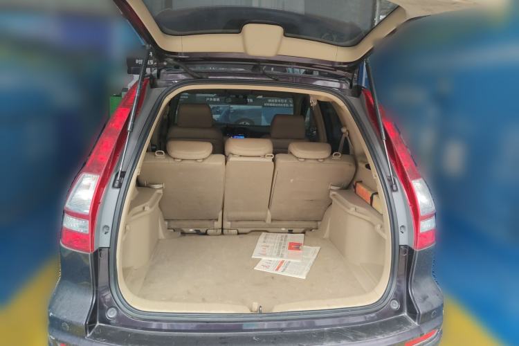 Used Honda CR-V 2010 2.4L automatic four-wheel drive luxury version Trunk