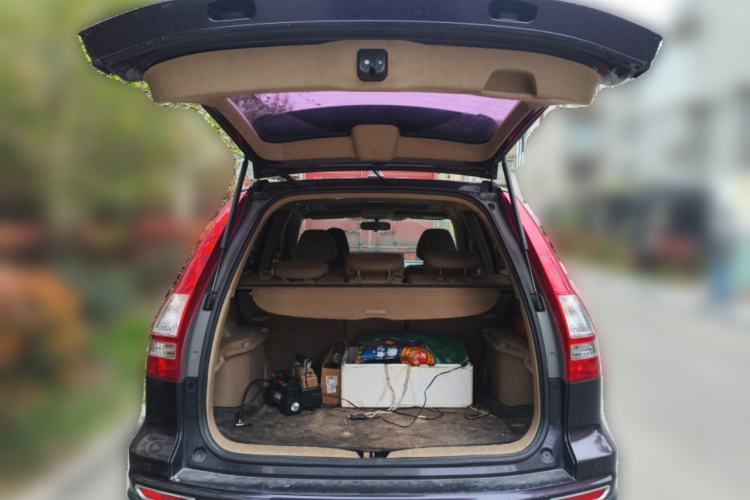 Used Honda CR-V 2010 2.4L automatic four-wheel drive luxury version Trunk