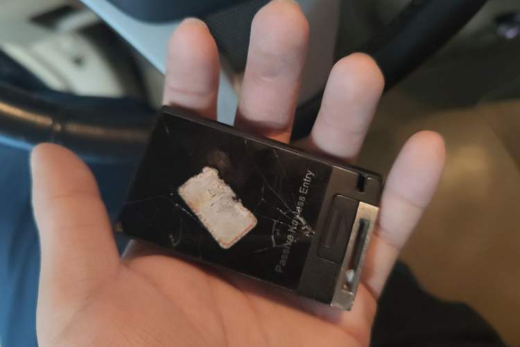 Used Honda CR-V 2010 2.4L automatic four-wheel drive luxury version Vehicle Key