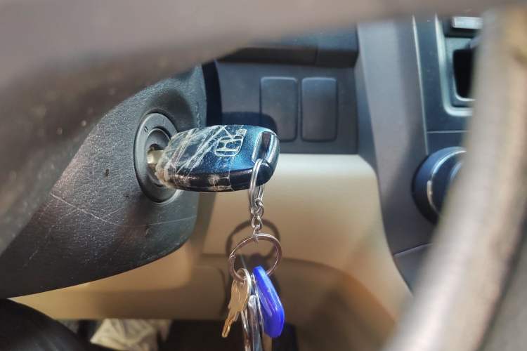 Used Honda CR-V 2010 2.0L automatic two-wheel drive urban version Vehicle Key