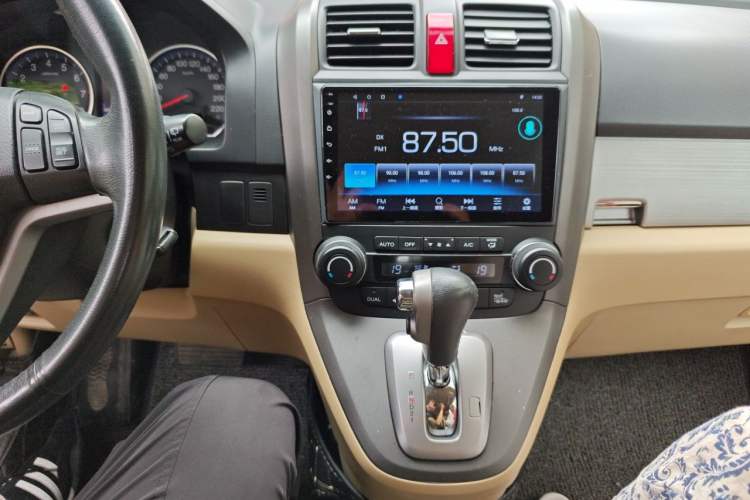 Used Honda CR-V 2010 2.4L automatic four-wheel drive luxury version Audio And AC Panel