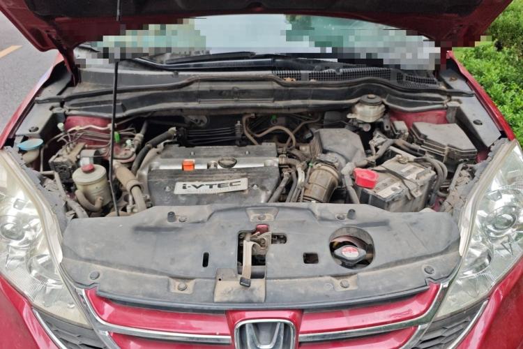 Used Honda CR-V 2010 2.4L automatic four-wheel drive luxury version Engine Bay