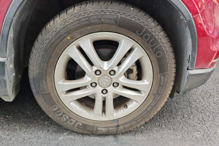 Used Honda CR-V 2010 2.4L automatic four-wheel drive luxury version Right Front Wheel Hub