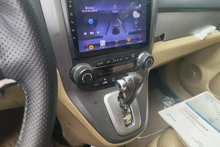 Used Honda CR-V 2010 2.4L automatic four-wheel drive luxury version Audio And AC Panel