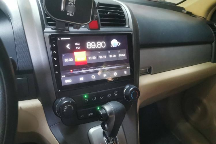 Used Honda CR-V 2010 2.0L automatic two-wheel drive urban version Audio And AC Panel