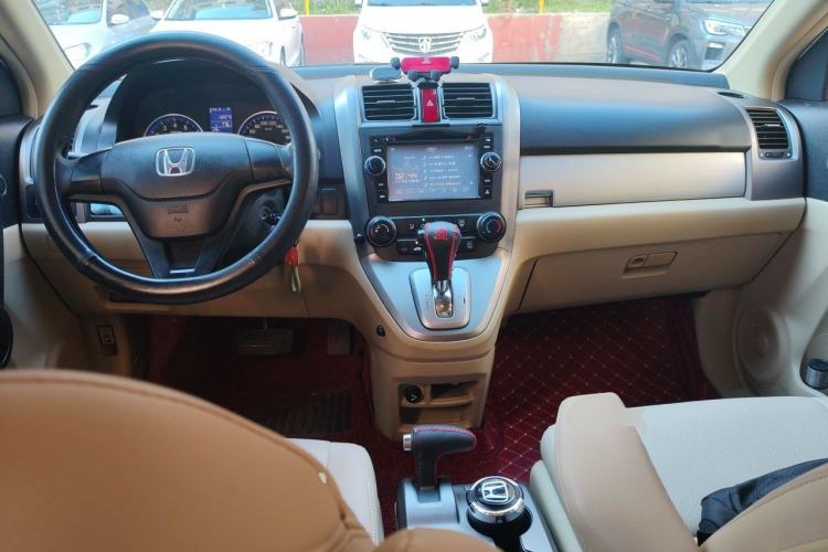 Used Honda CR-V 2010 2.0L automatic two-wheel drive urban version Center Console