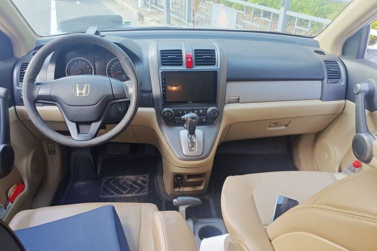 Used Honda CR-V 2010 2.0L automatic two-wheel drive urban version Center Console