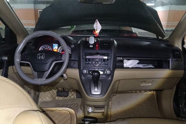 Used Honda CR-V 2010 2.0L Automatic Four-Wheel Drive Classic Edition Center Console