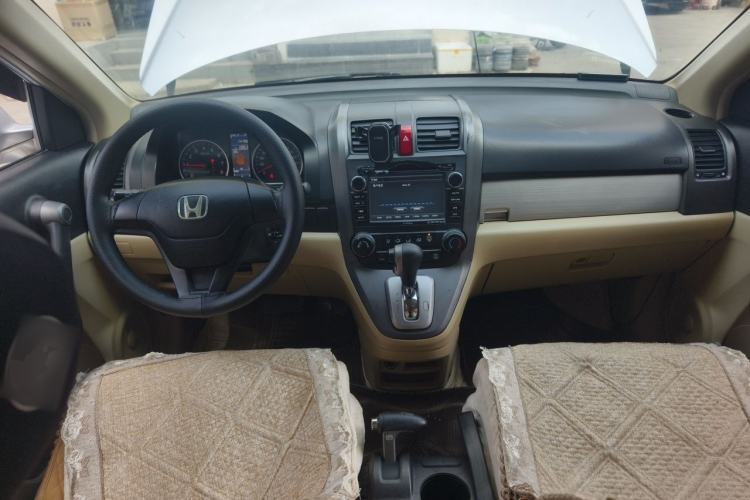 Used Honda CR-V 2010 2.0L automatic two-wheel drive urban version Center Console