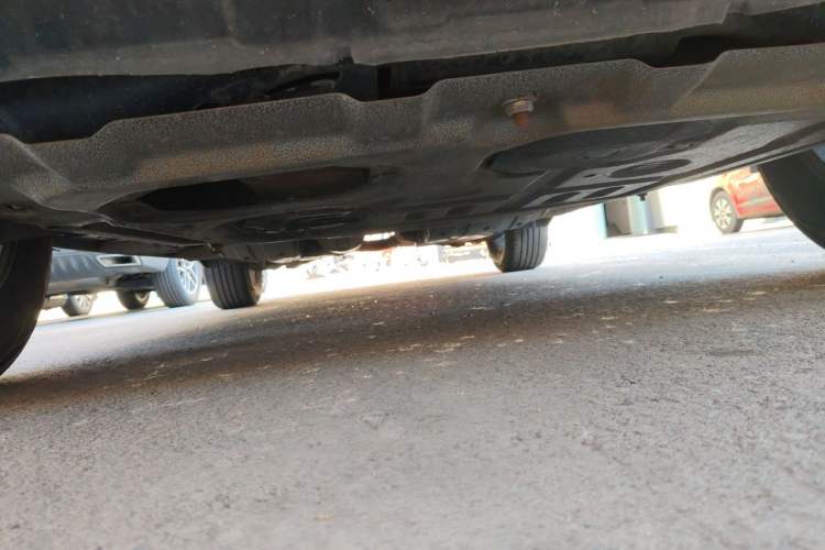 Used Honda CR-V 2010 2.0L automatic two-wheel drive urban version Chassis Front