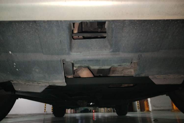 Used Honda CR-V 2010 2.0L automatic two-wheel drive urban version Chassis Front